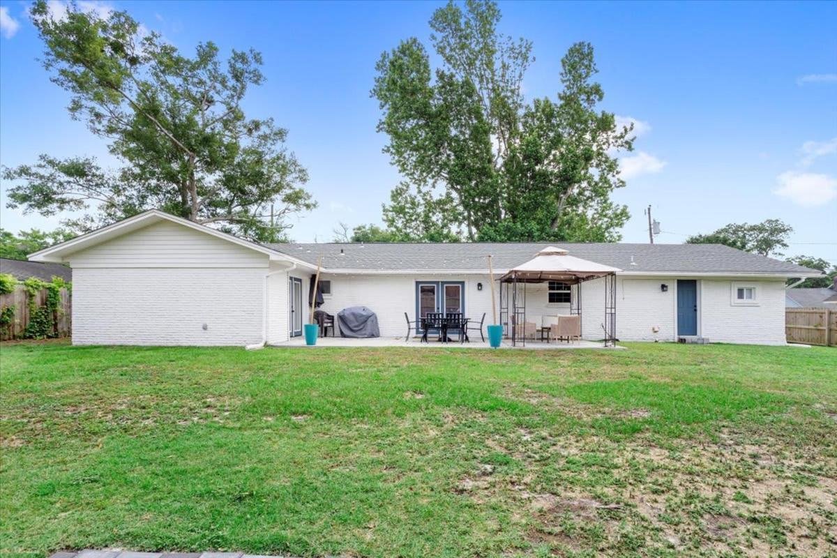 Ranch Home Gem 5Br Home Sleeps 12 With Game Room Gulfport Exterior foto