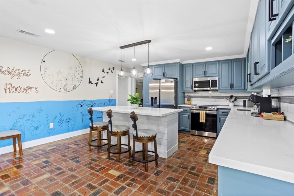 Ranch Home Gem 5Br Home Sleeps 12 With Game Room Gulfport Exterior foto
