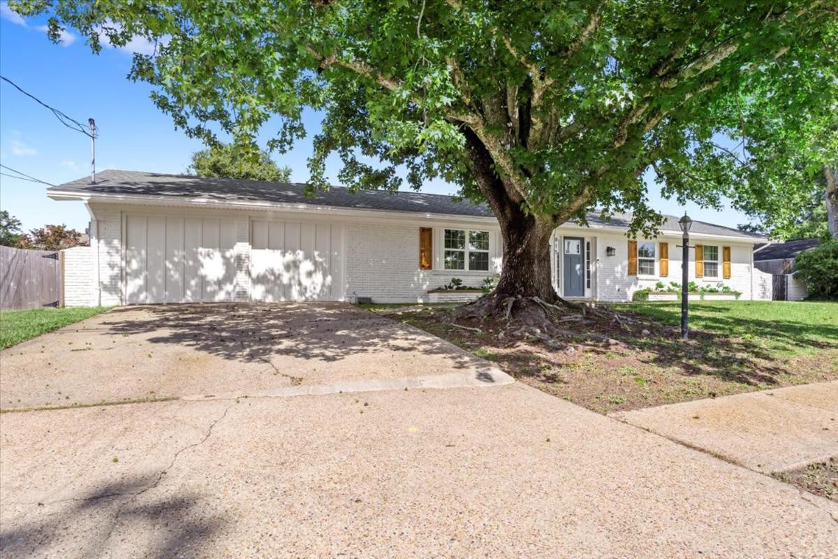 Ranch Home Gem 5Br Home Sleeps 12 With Game Room Gulfport Exterior foto